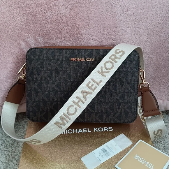 Michael Kors Brown Monogram Jet Set Crossbody Bag - Picture 2 of 13